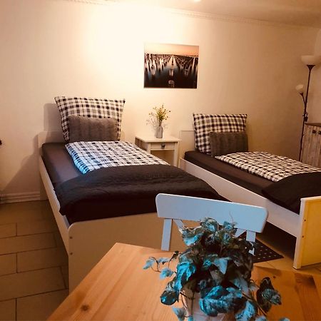 Ts Monteurzimmer Hotel Elmshorn Bagian luar foto